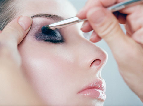 CURSO DE MAQUIAGEM PROFISSIONAL CURSO DE MAQUIAGEM PROFISSIONAL