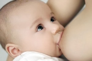 ALIMENTAÇÃO DO BEBÊ ATÉ OS 6 MESES