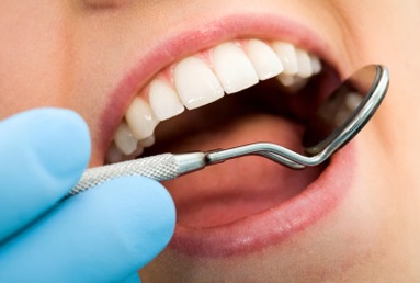 COMO FAZER LIMPEZA NOS DENTES